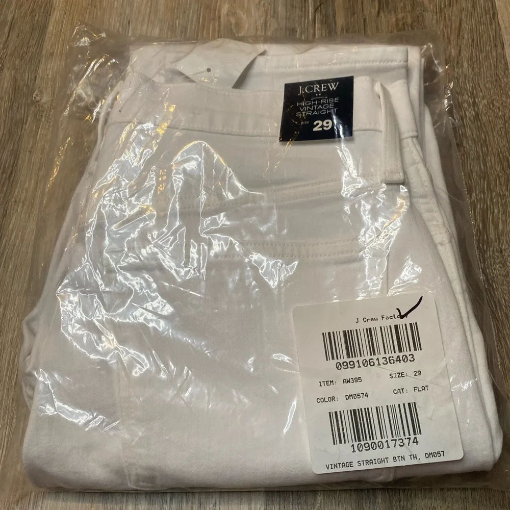 Vintage straight white jean in signature stretch